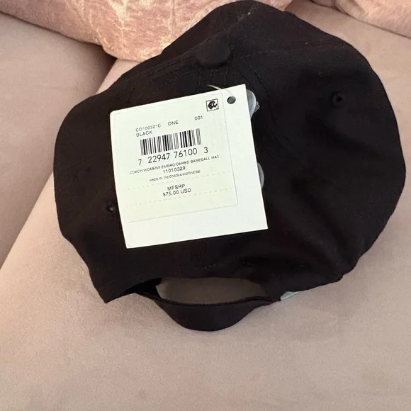 Coach Classic Black Cap NWT - Picture 2 of 2